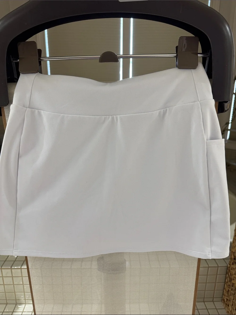 ALO Yoga performance pocket